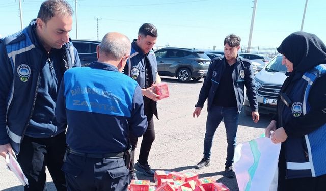 Diyarbakır'da çayın tadı kaçtı: Belediye çöpe attı!