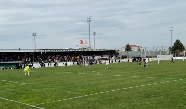 Diyarbekirspor'un rakibi ligde kalmak için her şeyi yapıyor: "Ücretsiz" dedi