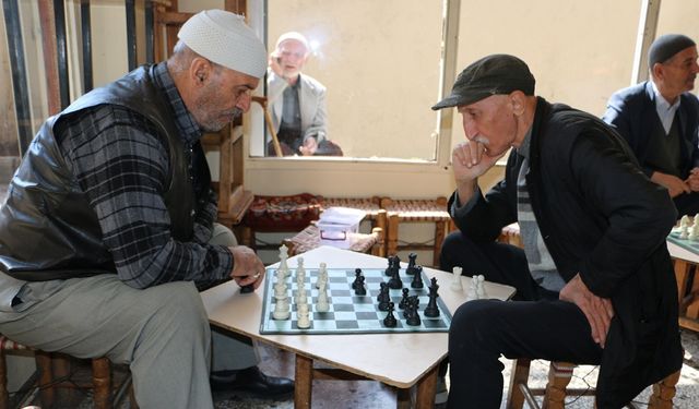 Diyarbakır’da burada sadece satranç oynanıyor