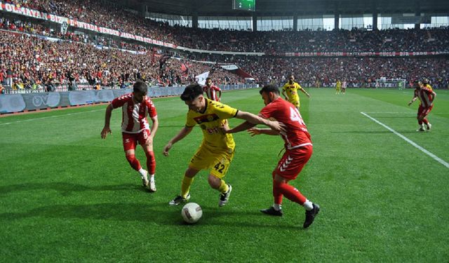 Servet Çetin’in eski takımıydı: Bölgesel Amatör’de stadı tıka basa doldu