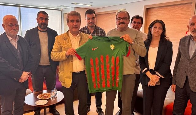 Amedspor’dan Sırrı Süreyya Önder ziyareti: “Sırrı ağabeye...”