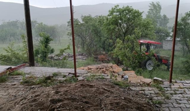 Diyarbakır’ın ilçesini dolu vurdu: Ekinlere zarar verdi