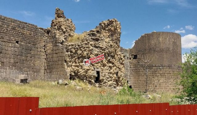 Diyarbakır Surlarındaki burç yıkıldı: Açıklama geldi!
