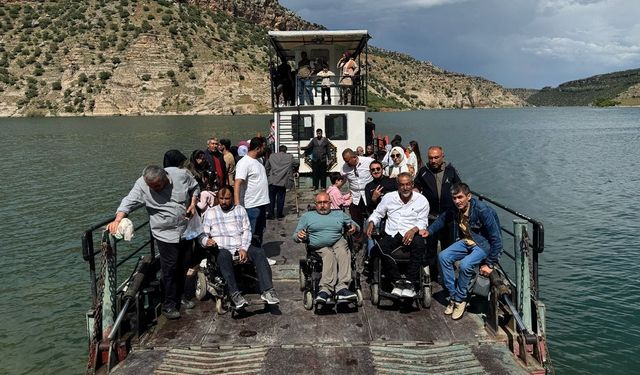 Diyarbakır’da anlamlı etkinlik: Eğil’i doyasıya gezdiler
