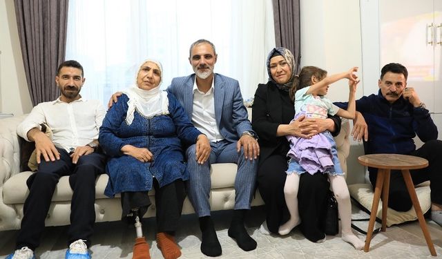 Diyarbakır’da anlamlı ziyaret: “Barış bu topraklara hâkim olacak”