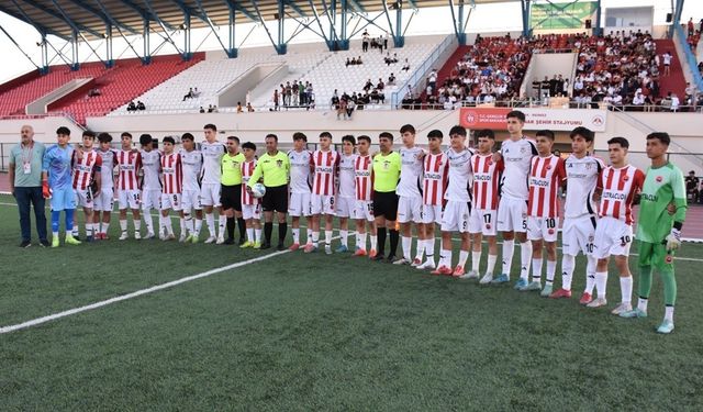 Beşiktaş ve Şırnak Petrolspor dostluk maçında karşılaştı!
