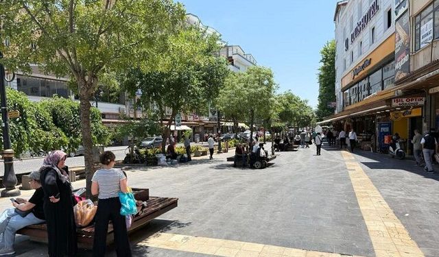 Mevsimin sıcaklık rekoru tazeleniyor: Diyarbakır’da haftanın başlangıcı böyle!