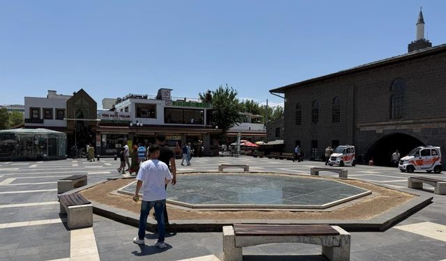 Kavurucu sıcaklar için Diyarbakır'da vatandaşlara şapka uyarısı!