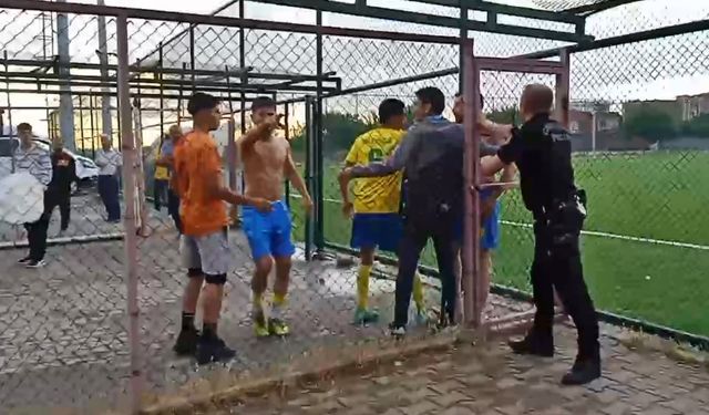 Diyarbakır’daki amatör maçta futbolcular kavga etti