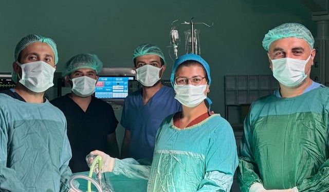 Diyarbakır’daki hastanede bir ilk: İşte doktorların başarı pozu