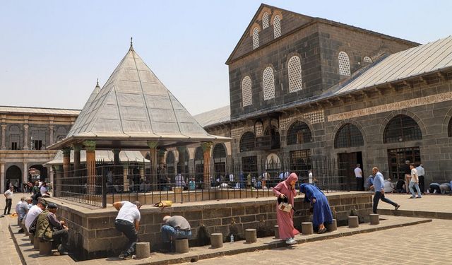 Diyarbakır’daki camilerde ortak çağrı: Büyükşehir'in mesajı okundu!