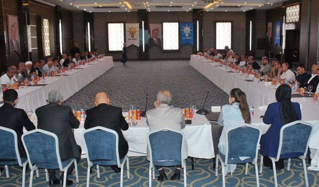 POLİTİKA