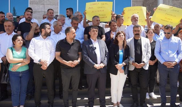 POLİTİKA