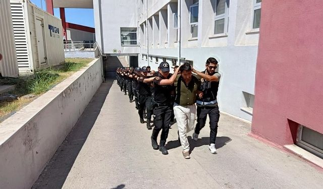 Kahve kutularında kilolarca yakalandı: Diyarbakır'da da operasyon