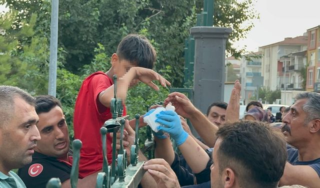 Malatya’da bir çocuğun koluna demir parmaklık saplandı: İşte sebebi