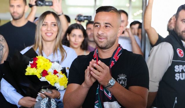 Amedspor'dan bir ilk: Dia Saba için özel forma çıkarttı!