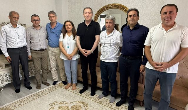 POLİTİKA