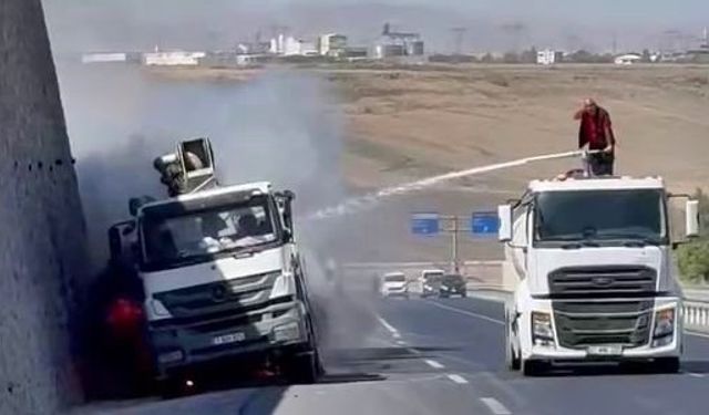 Diyarbakır’da seyir halindeyken alev aldı!