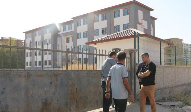 Diyarbakır'da yeni yapılan okul 2 yıldır açılmıyor: İşte sebebi