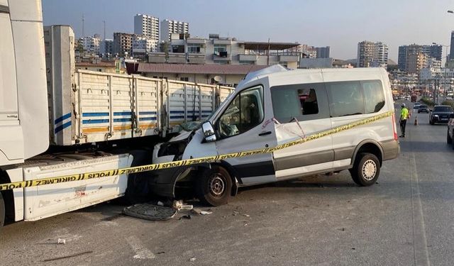 Diyarbakır minibüsü Mersin'de kaza yaptı! Çok sayıda ölü ve yaralı var