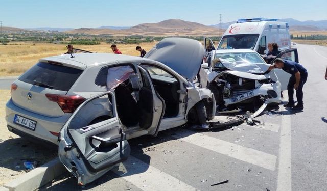 Elazığ'da trafik kazası: 1’i ağır çok sayıda yaralı var