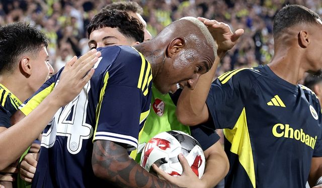 Fenerbahçe, Trabzonspor'u 1-0 mağlup etti