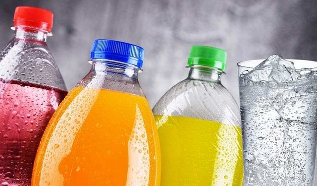 Kola ve gazlı içeceklere zam: 2,5 litre 65 TL oldu