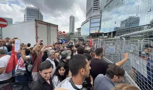 CHP’den flaş karar: İstanbul İl Başkanlığı’nı kapattı