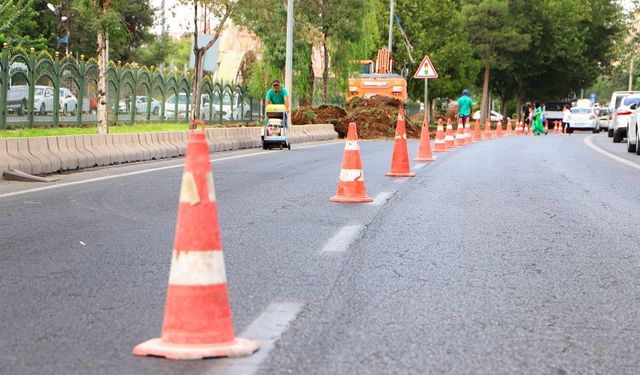 Diyarbakır girişleri yenileniyor: Mardin yolu ile başladı