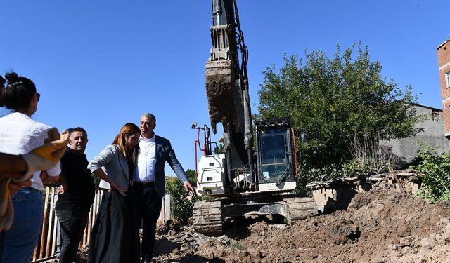 Diyarbakır’da 30 yıllık sorun: Yol ve kanalizasyona kavuştular