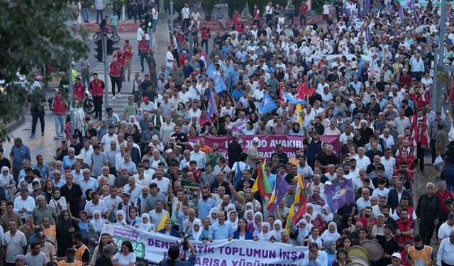 POLİTİKA