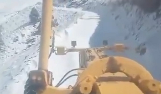 Bingöl’de kar yağdı: Yollar ulaşıma kapandı!