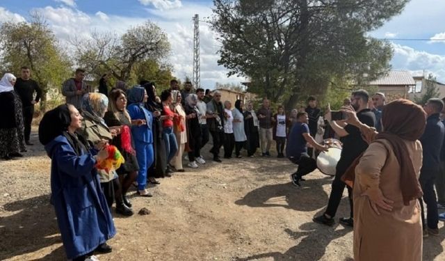 Cezaevinden çıktı: Diyarbakır’da davul zurna ile karşılandı