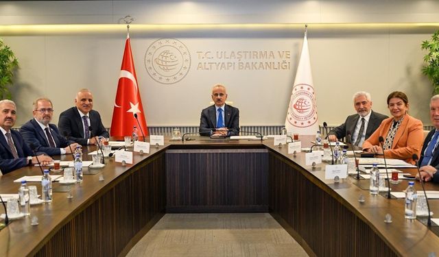 Diyarbakır ulaşımında yeni gelişme: Önemli isimler Ankara'da