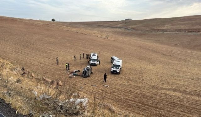 Diyarbakır’da araç uçuruma yuvarlandı: Ölü ve yaralılar var