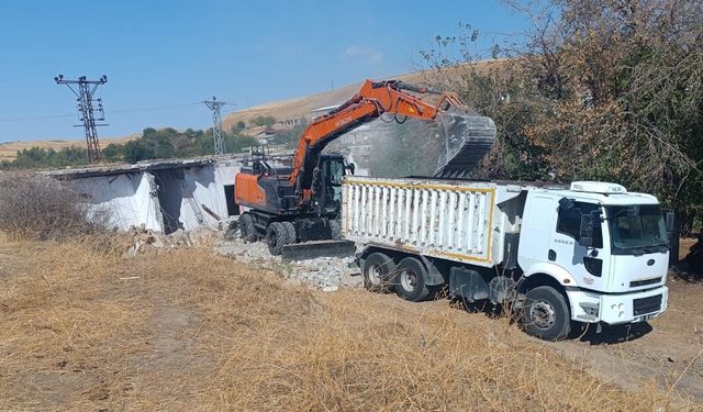 Diyarbakır’ın o ilçesinde ‘eski ev’ kalmayacak: Yıkım başladı!