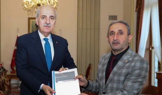 POLİTİKA