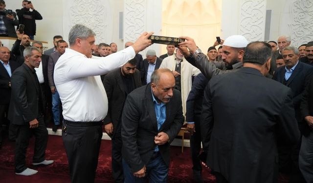 Muş ve Siirt aileleri arasındaki kan davasında barış: 2 bin kişi katıldı