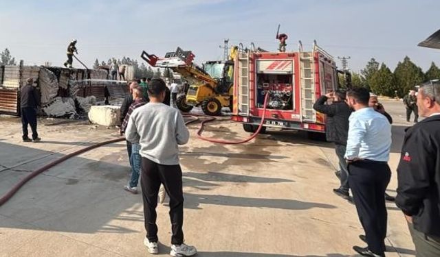 Diyarbakır’daki benzinlikte panik anları: TIR alev aldı!