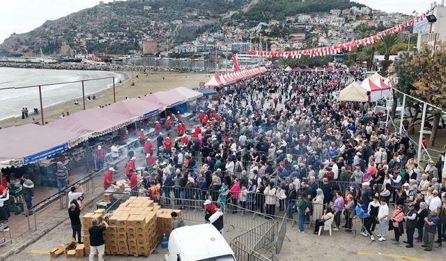 Hamsi Festivali başladı: 7 ton ücretsiz dağıtılacak!