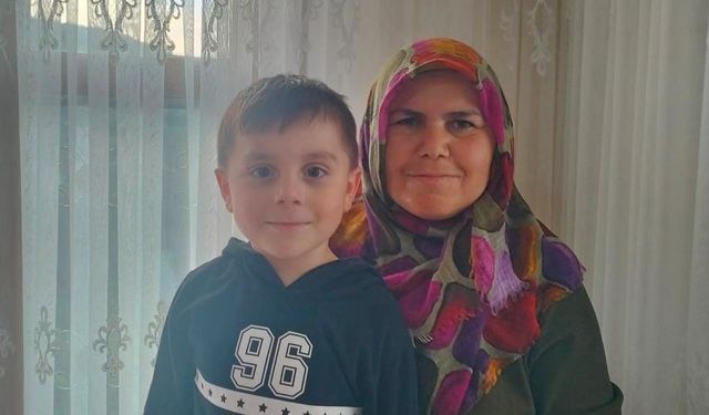 Anne ve 5 yaşındaki oğlu kayıplara karıştı