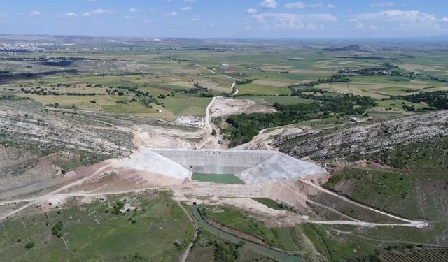 Bakan duyurdu: Diyarbakır’da 4 bin kişiye istihdam, 139 bin dekar araziye su!