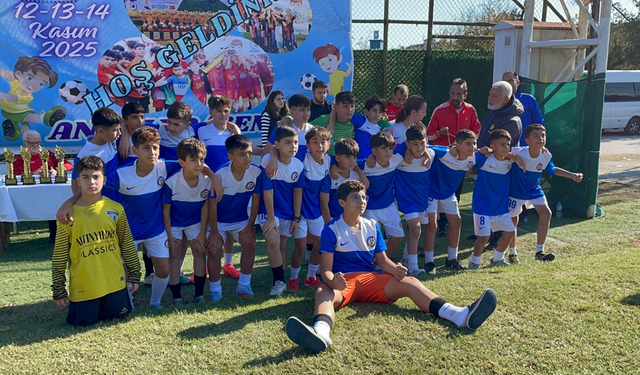 Diyarbakır'ın parlayan yıldızları şampiyonayı kazandı: Kupayla döndü!