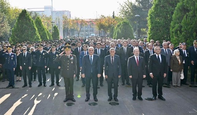 Diyarbakır’da 10 Kasım Atatürk'ü anma töreni düzenlendi