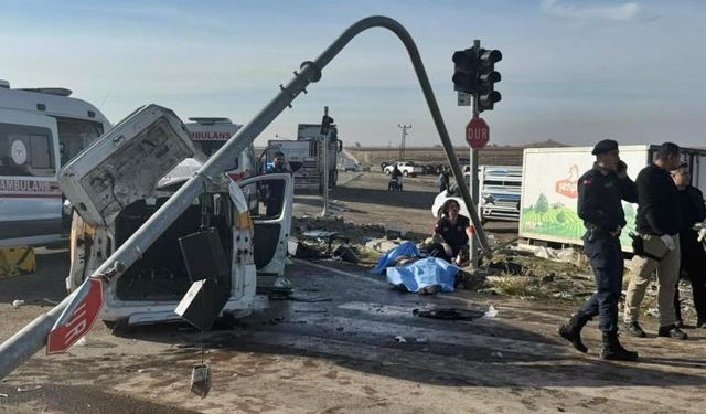 Diyarbakır'da trafik kazası: Çok sayıda ölü ve yaralı var!