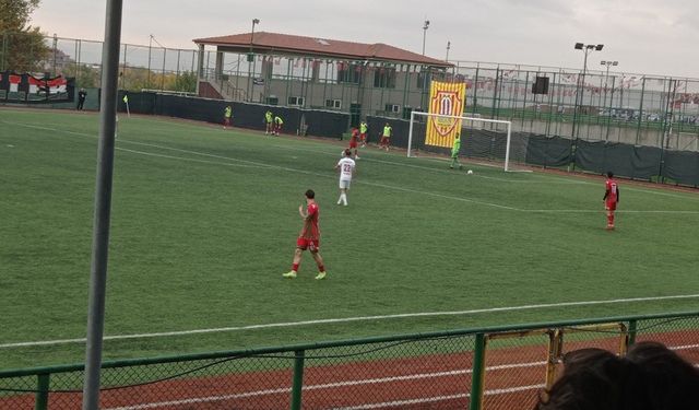 İki dost Malatyaspor ve Diyarbakırspor kozlarını paylaştı