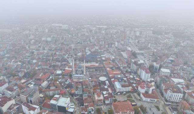 Komşu şehir sis altında kaldı: Neredeyse ortadan kayboldu!