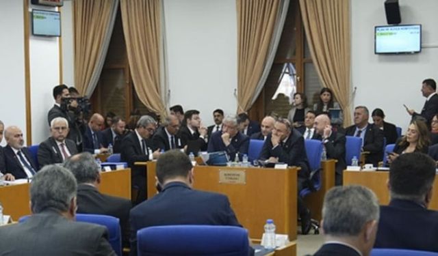 Meclis’te ‘kayyum’ eleştirisi: AK Partili vekilden yanıt!