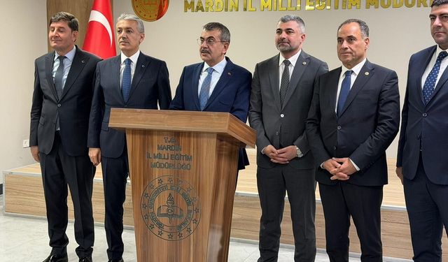 Bakan Tekin Diyarbakır üzerinden Mardin'e gitti: Ziyaretlerde bulundu!