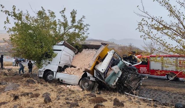 Siverek-Adıyaman yolunda feci kaza: Ölü ve ağır yaralı var